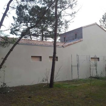 Chantier d'enduit de façade en Vendée 85